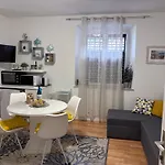 Luka Pavo Apartament