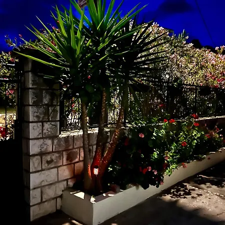 Luka Pavo Apartmán Ston