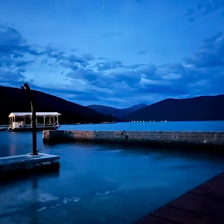 Luka Pavo Apartmán Ston