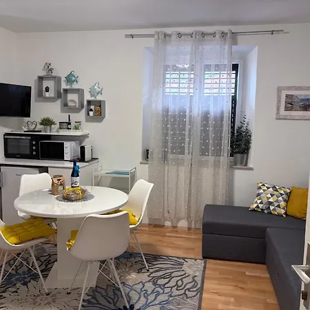 Luka Pavo Apartment